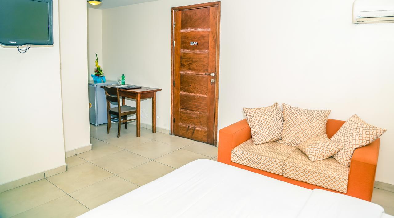Manhantan Living Bonaberi Exterior photo