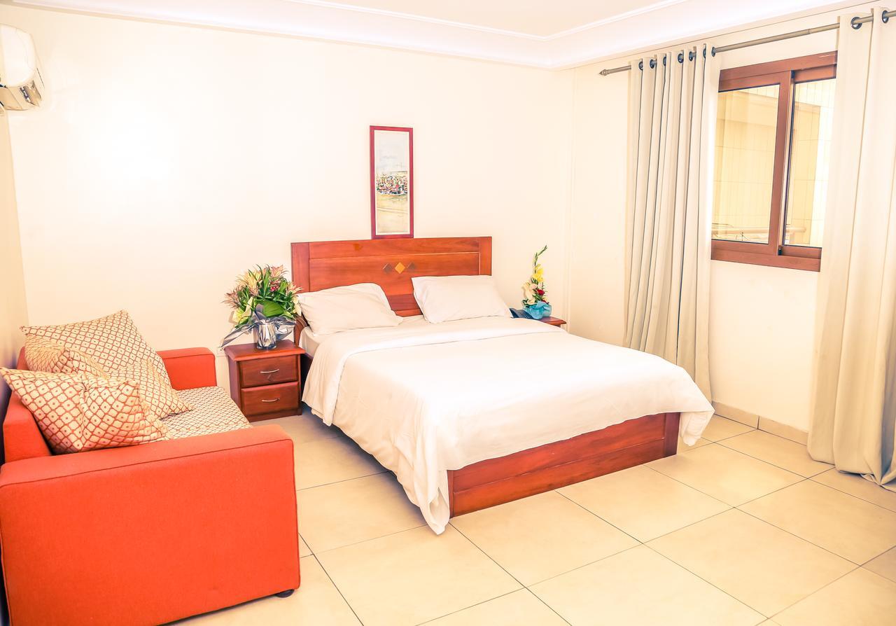 Manhantan Living Bonaberi Exterior photo